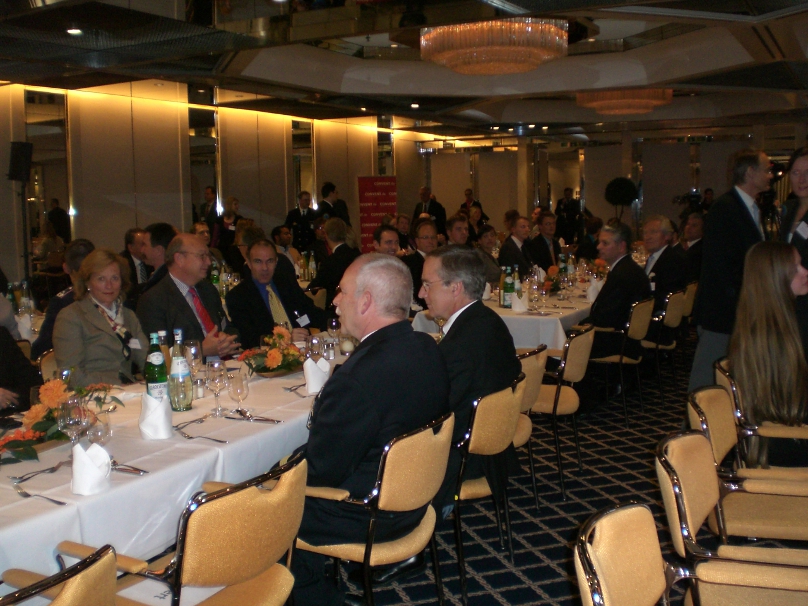 Minister zu Guttenberg bei der ZEIT-Konferenz in Hamburg